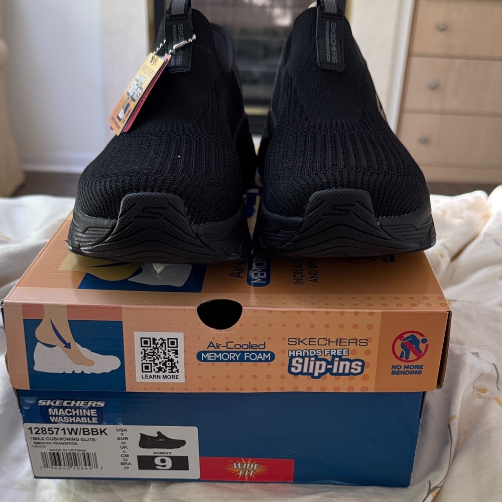Skechers Women's Black Slip-Ins Sneakers